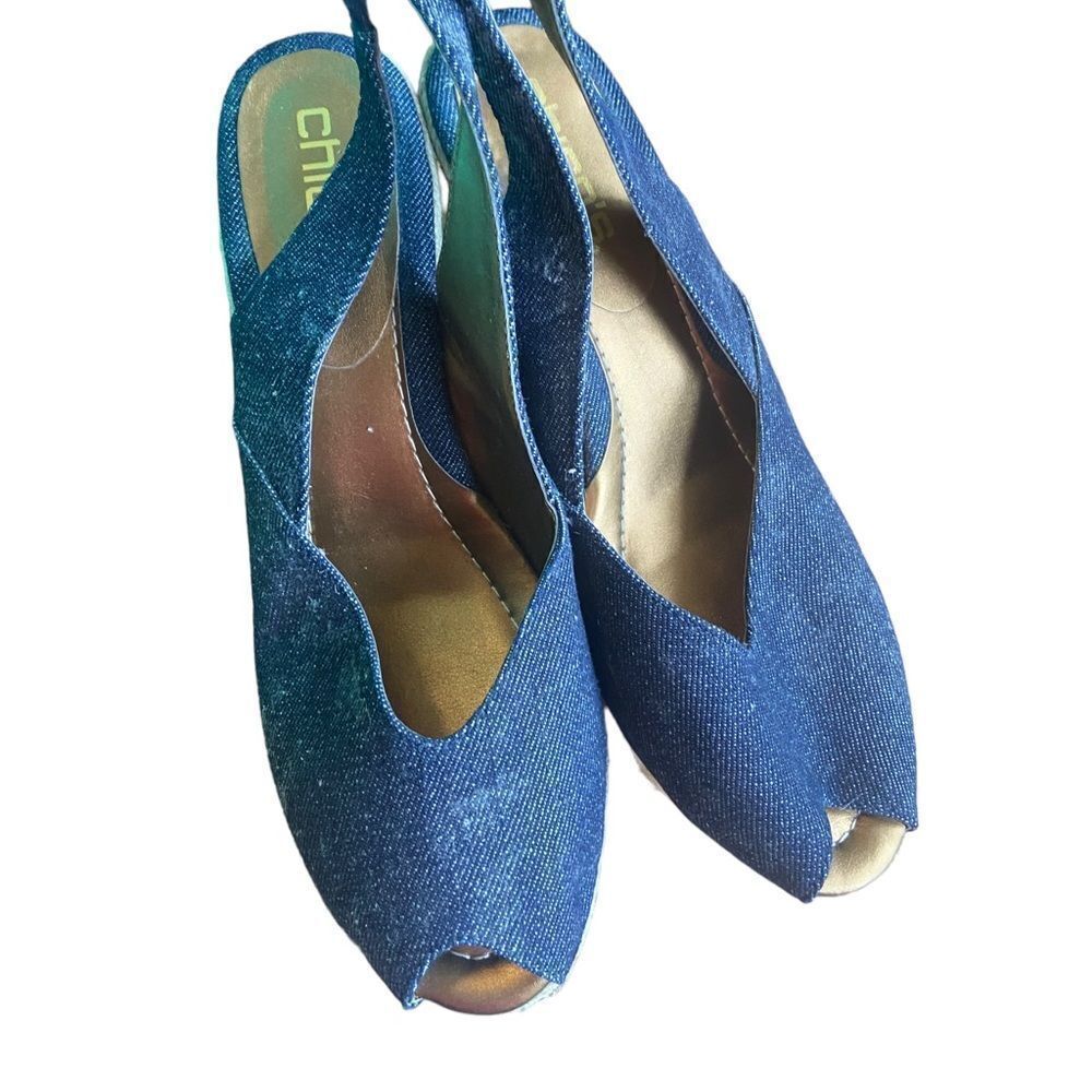 Chicos size denim like new soze 8 wedges perfect condition